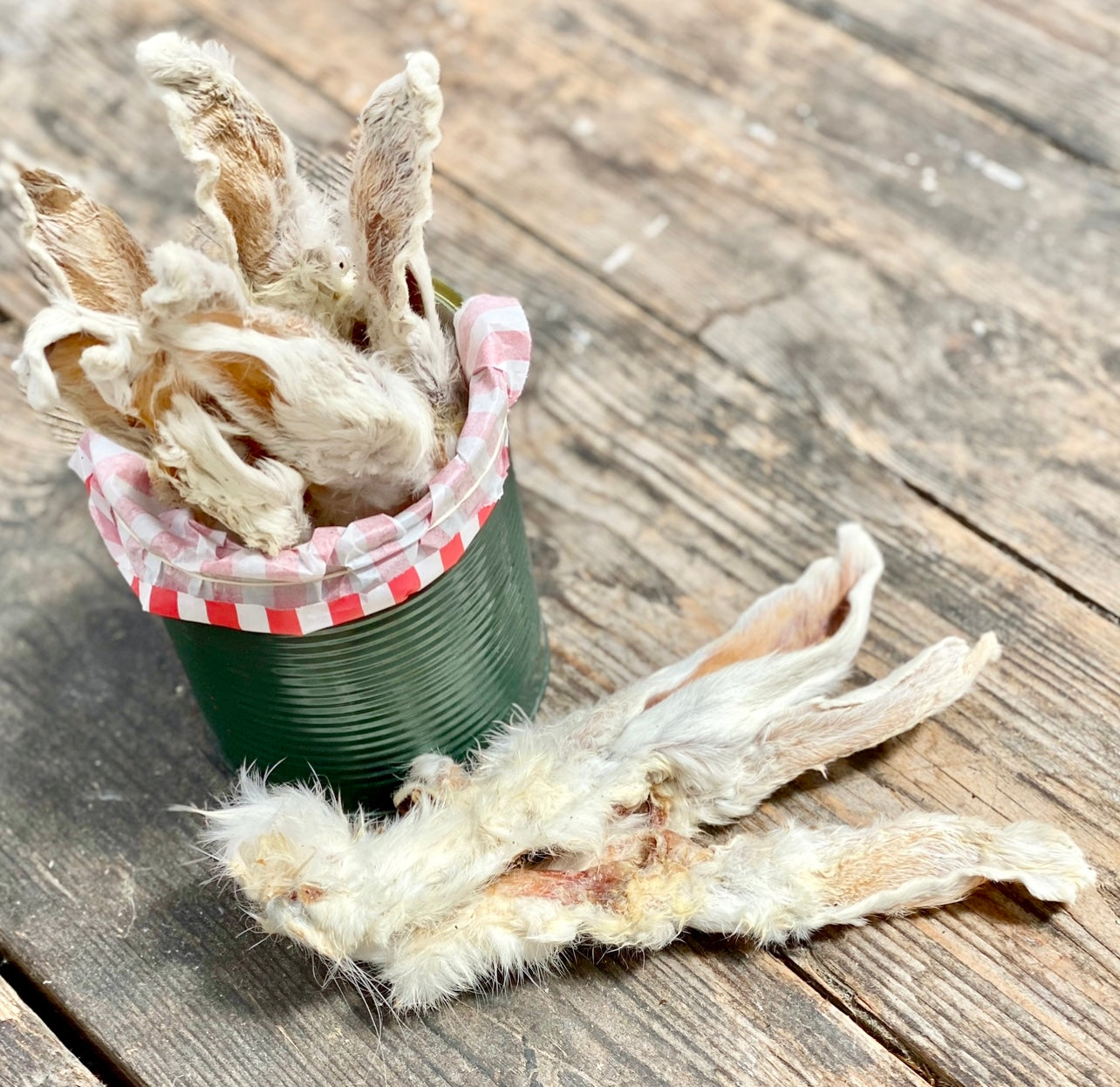 Rabbit ears (fur-on)