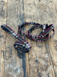 Classic tartan in navy/red/yellow & white (collar & leads)