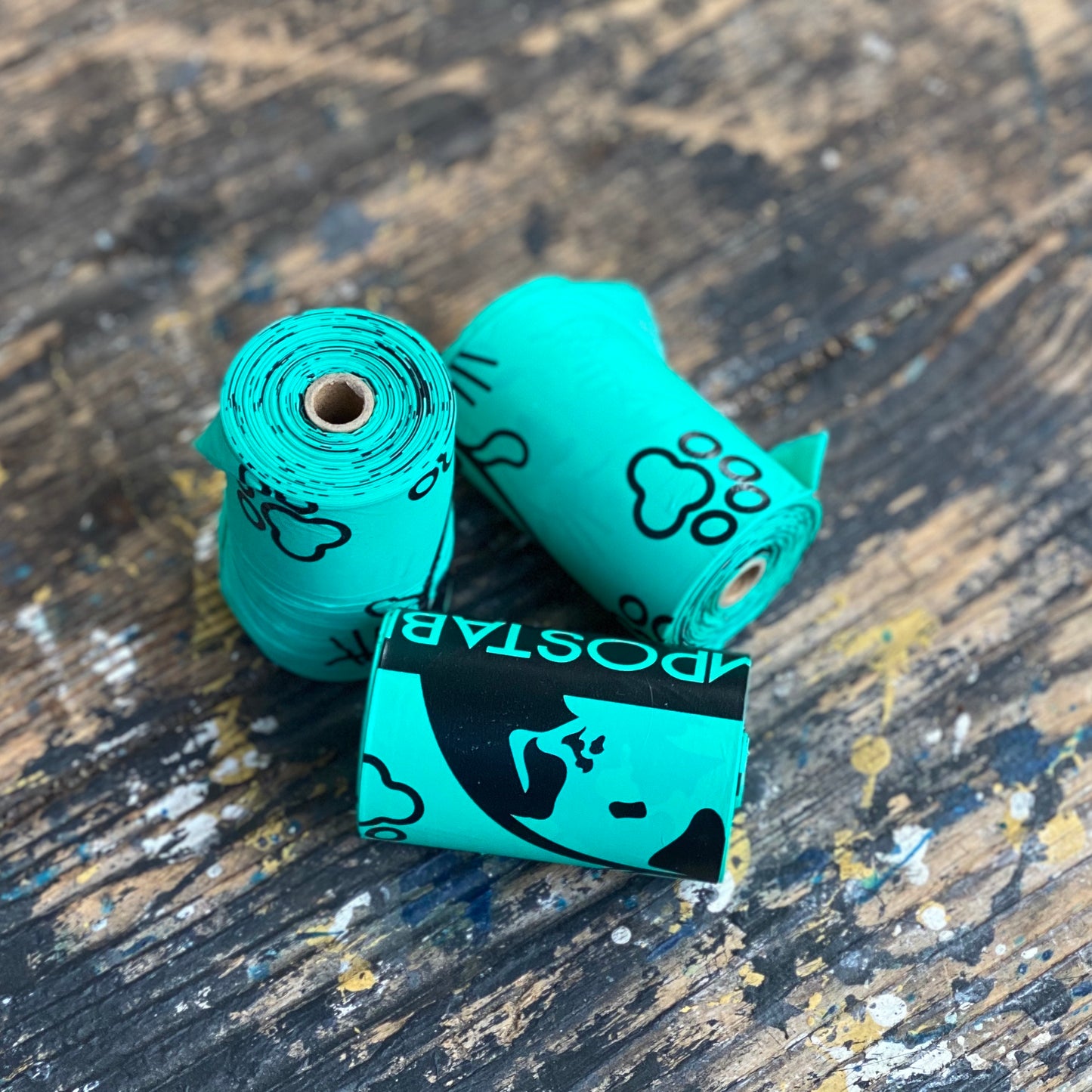 Single “fetch.it” compostable poo bag rolls